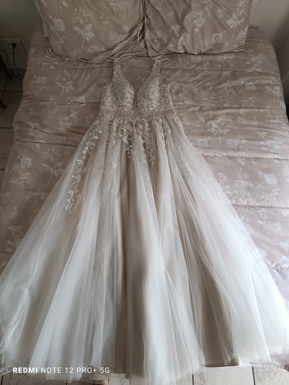 Elegant wedding dress